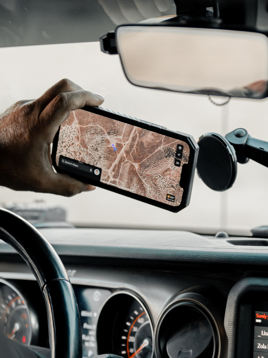 ROKFORM MagSafe Windshield Suction Mount in Jeep