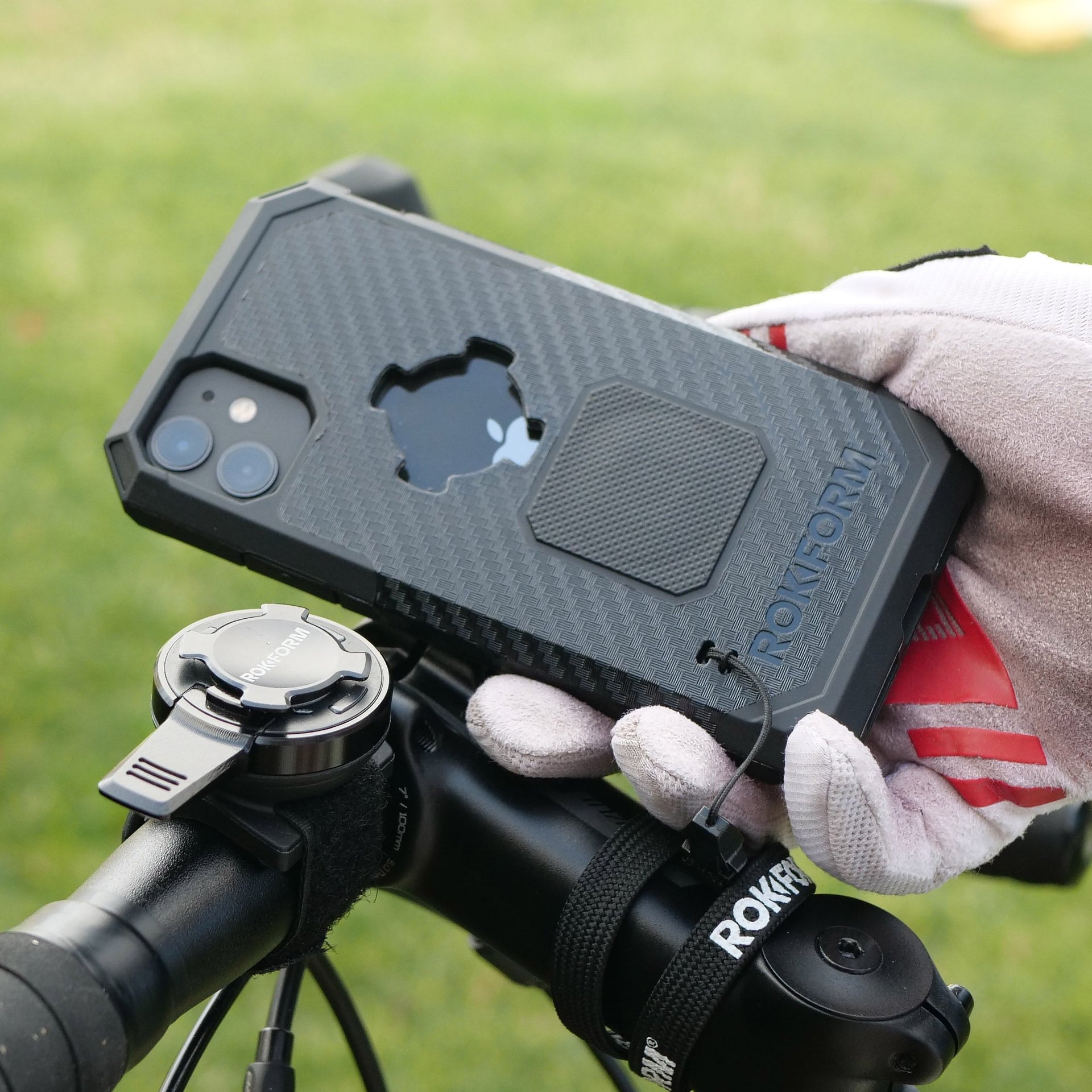 Bike iPhone Handlebar Mount