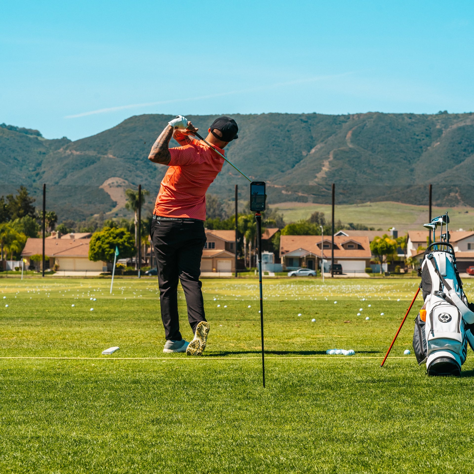 Golf Shooter : Magnetic Golf Phone Holder